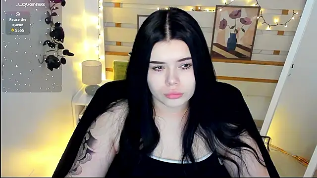 Mona Esty online show from 02-07-26, 07:39