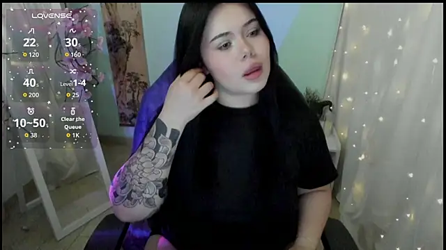 Snapshot of Mona_Esty chatting on 04-01-26, 12:17 Mona Esty online show from 04-01-26, 12:17