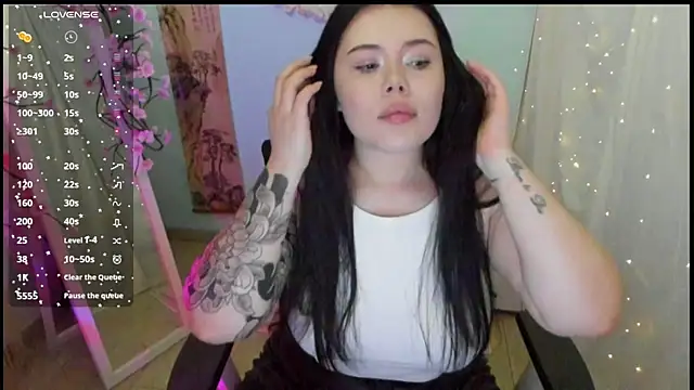 Snapshot of Mona_Esty chatting on 04-09-26, 06:13 Mona Esty online show from 04-09-26, 06:13