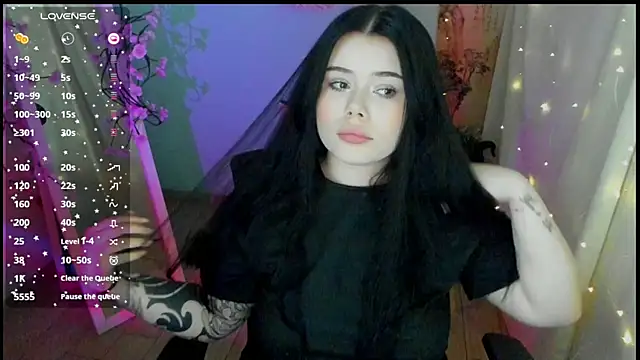 Snapshot of Mona_Esty chatting on 05-11-26, 08:20 Mona Esty online show from 05-11-26, 08:20