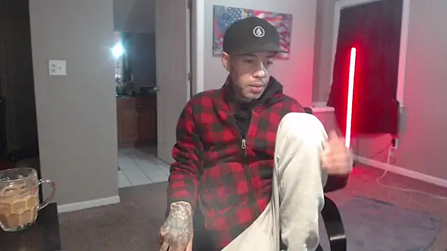 Snapshot of Michigan9000 chatting on 10-08-25, 08:56 Michigan9000 online show from 10-08-25, 08:56