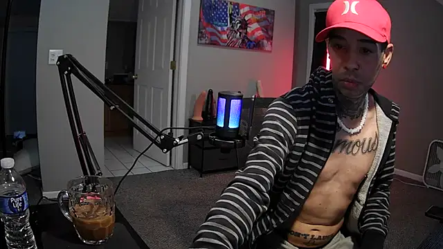 Snapshot of Michigan9000 chatting on 10-11-25, 11:03 Michigan9000 online show from 10-11-25, 11:03