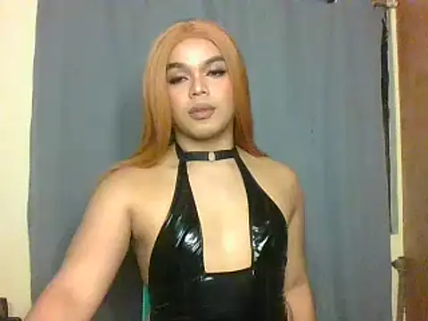 TarahFox online show from 10-24-25, 05:42