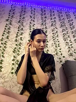 Snapshot of Kisa-Lisa_ chatting on 11-03-25, 03:57 Kisa-Lisa online show from 11-03-25, 03:57