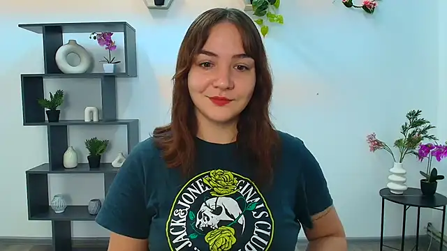 Snapshot of OliviaMontgommery chatting on 10-09-25, 05:16 OliviaMontgommery online show from 10-09-25, 05:16