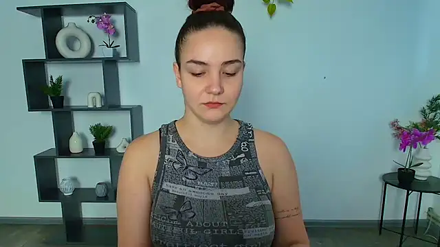 Snapshot of OliviaMontgommery chatting on 11-11-25, 06:57 OliviaMontgommery online show from 11-11-25, 06:57