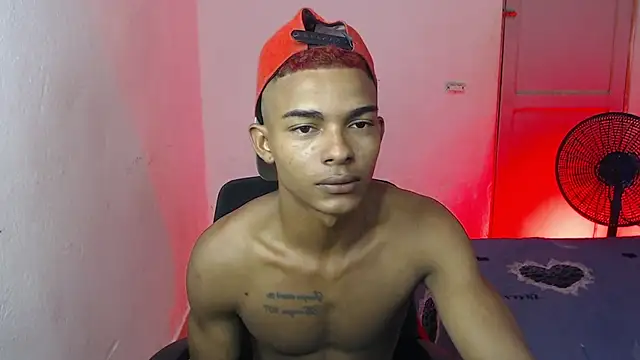 Snapshot of Dominus_kane01 chatting on 11-18-25, 06:56 Dominus kane01 online show from 11-18-25, 06:56