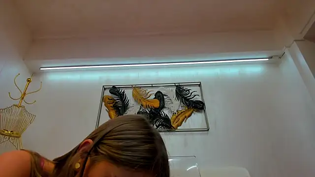 Snapshot of VikaFever chatting on 11-10-25, 04:11 VikaFever online show from 11-10-25, 04:11