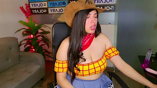 Snapshot of Violetta_Swett_ chatting on 10-22-25, 02:17 Violetta Swett online show from 10-22-25, 02:17