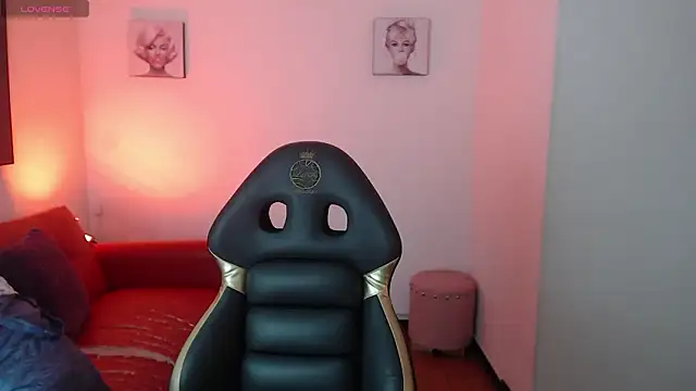 Snapshot of Andy_Eagleton_20_ chatting on 02-12-26, 03:12 Andy Eagleton 20 online show from 02-12-26, 03:12