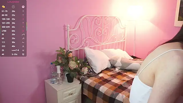 Eva land online show from 10-17-25, 10:51