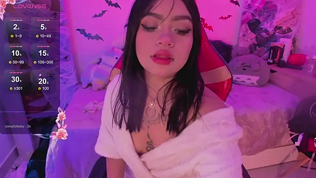 Snapshot of emma_soffia chatting on 10-25-25, 02:13 emma soffia online show from 10-25-25, 02:13