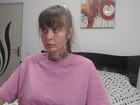 Snapshot of Sassha69 chatting on 10-13-25, 07:25 Sassha69 online show from 10-13-25, 07:25