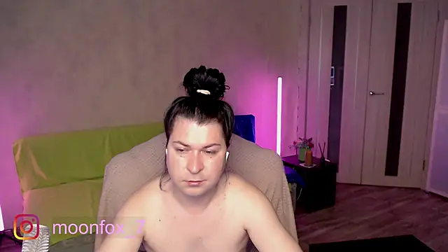 Snapshot of micromouse_mo chatting on 05-08-26, 01:55 micromouse mo online show from 05-08-26, 01:55