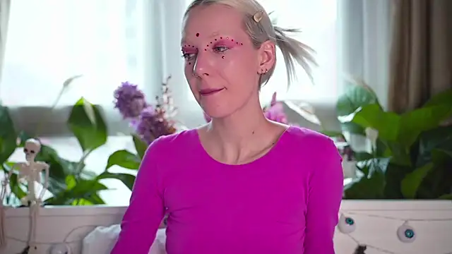 RanyThomson online show from 10-28-25, 12:19