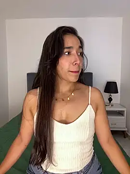 SabrinaEvanss  online show from 05-06-26, 07:41