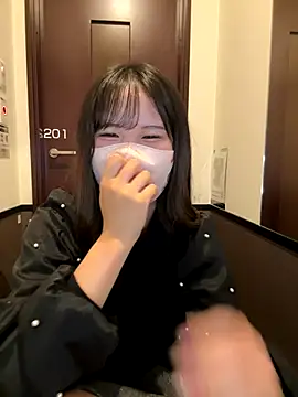 Snapshot of Aika_JP chatting on 10-21-25, 09:32 Aika JP online show from 10-21-25, 09:32