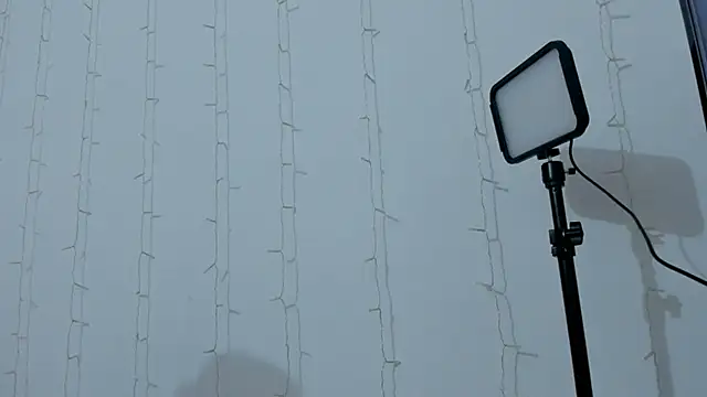 lili latina47 online show from 10-28-25, 01:20