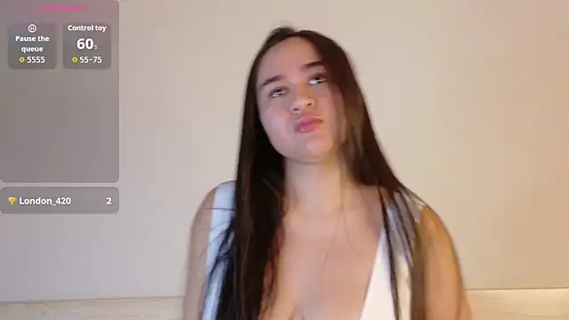 Snapshot of Mia_belmontt chatting on 10-06-25, 07:33 Mia belmontt online show from 10-06-25, 07:33