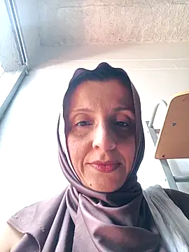 Snapshot of Aafsha_ chatting on 03-07-26, 03:42 Aafsha online show from 03-07-26, 03:42