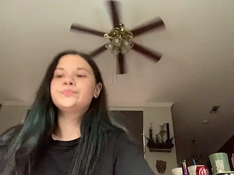 Snapshot of Jynx420friendly chatting on 07-10-26, 11:51 Jynx420friendly online show from 07-10-26, 11:51