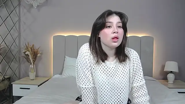 Snapshot of DianaMello chatting on 10-14-25, 05:19 DianaMello online show from 10-14-25, 05:19