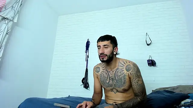 Snapshot of sofiandnick_smith chatting on 03-14-26, 03:45 sofiandnick smith online show from 03-14-26, 03:45