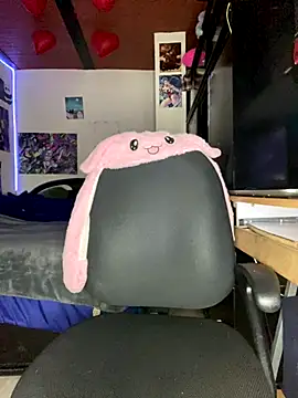 Freyaa sama online show from 10-31-25, 01:28