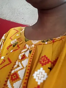 Snapshot of Hotty-romi3 chatting on 10-08-25, 03:37 Hotty-romi3 online show from 10-08-25, 03:37