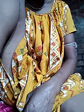 Snapshot of Hotty-romi3 chatting on 10-11-25, 04:55 Hotty-romi3 online show from 10-11-25, 04:55