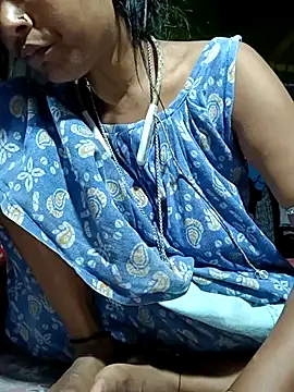 Snapshot of Hotty-romi3 chatting on 10-13-25, 03:45 Hotty-romi3 online show from 10-13-25, 03:45