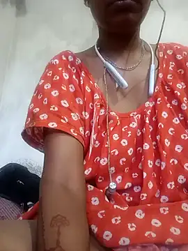 Snapshot of Hotty-romi3 chatting on 10-30-25, 02:35 Hotty-romi3 online show from 10-30-25, 02:35