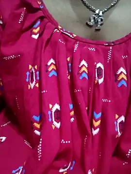 Snapshot of Hotty-romi3 chatting on 11-04-25, 03:44 Hotty-romi3 online show from 11-04-25, 03:44