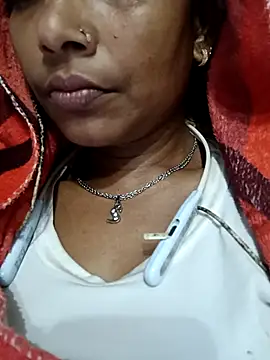 Snapshot of Hotty-romi3 chatting on 11-14-25, 05:44 Hotty-romi3 online show from 11-14-25, 05:44