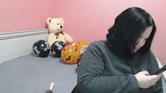 Snapshot of _alexandra_ray_ chatting on 10-24-25, 07:49 alexandra ray online show from 10-24-25, 07:49