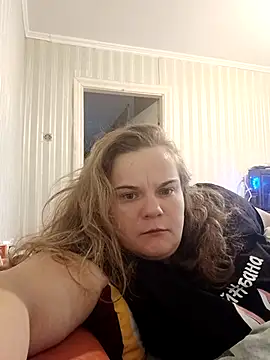 Snapshot of HarmonyKarera chatting on 10-05-25, 12:14 HarmonyKarera online show from 10-05-25, 12:14