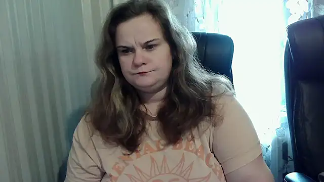 Snapshot of HarmonyKarera chatting on 10-14-25, 10:16 HarmonyKarera online show from 10-14-25, 10:16