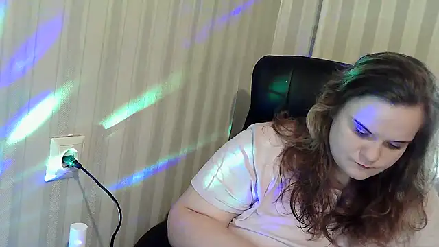 Snapshot of HarmonyKarera chatting on 10-20-25, 09:43 HarmonyKarera online show from 10-20-25, 09:43