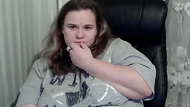 Snapshot of HarmonyKarera chatting on 10-23-25, 07:56 HarmonyKarera online show from 10-23-25, 07:56