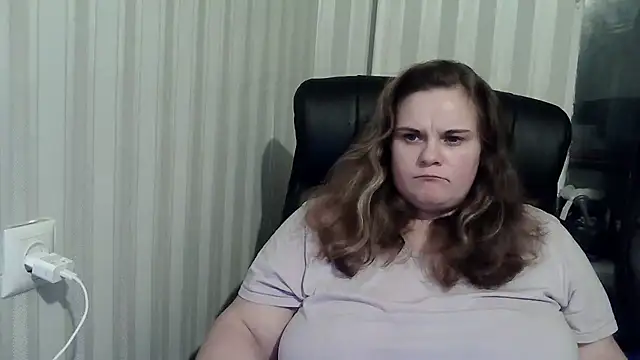 Snapshot of HarmonyKarera chatting on 11-01-25, 07:38 HarmonyKarera online show from 11-01-25, 07:38