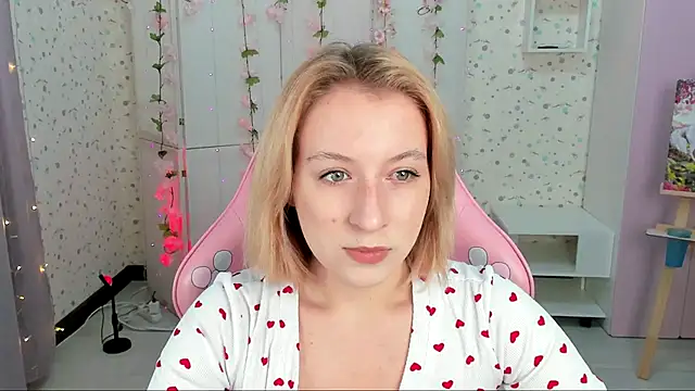 Emma Garcias online show from 10-19-25, 12:06