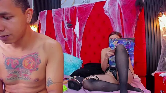 Snapshot of AnyAndDimitry chatting on 10-30-25, 01:23 AnyAndDimitry online show from 10-30-25, 01:23