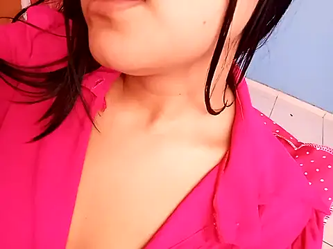 Snapshot of Malenasexy chatting on 04-28-26, 11:15 Malenasexy online show from 04-28-26, 11:15