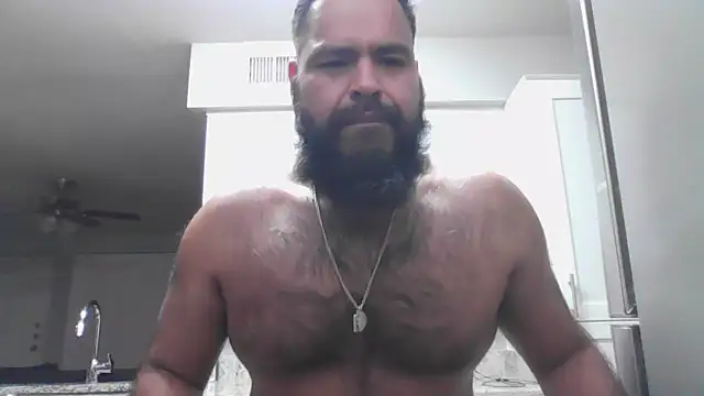 BigJohnBear39 online show from 10-05-25, 05:17