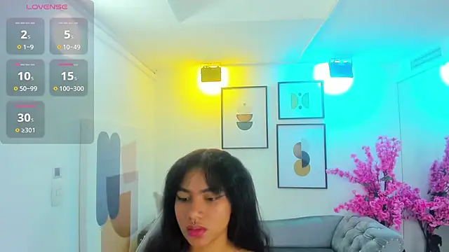 Juliie coper online show from 11-19-25, 12:38