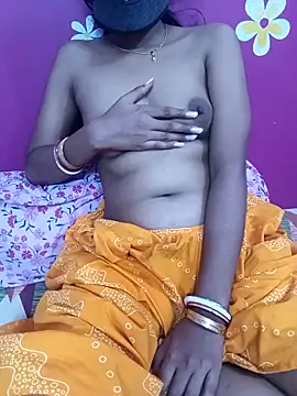 Snapshot of Darling_Somya chatting on 10-10-25, 07:57 Darling Somya online show from 10-10-25, 07:57