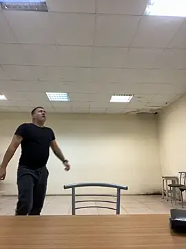 Mahrovmaxim online show from 10-18-25, 05:21