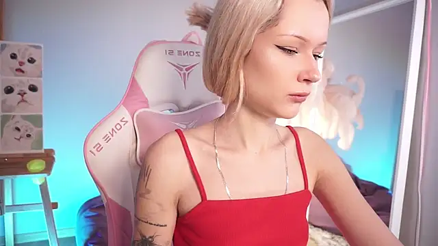 Celeste eyes0n online show from 10-27-25, 08:35