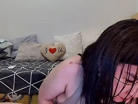 Snapshot of KissHott chatting on 05-02-26, 09:36 KissHott online show from 05-02-26, 09:36