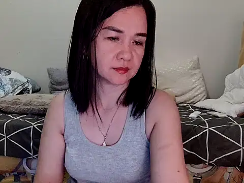 Snapshot of KissHott chatting on 05-04-26, 01:40 KissHott online show from 05-04-26, 01:40